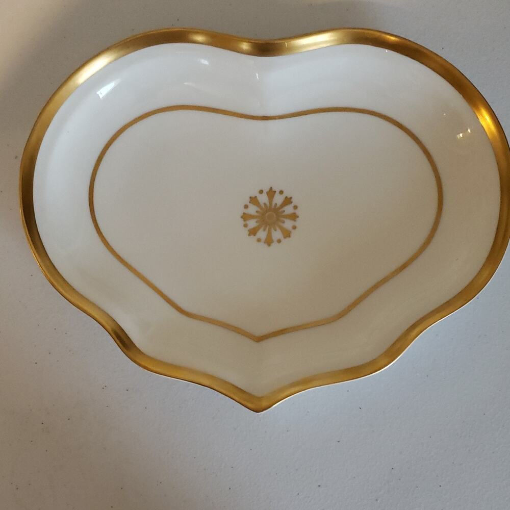 VA Portugal Heart-Shaped Porcelain Dish Gold Trim Glossy Finish Portugal